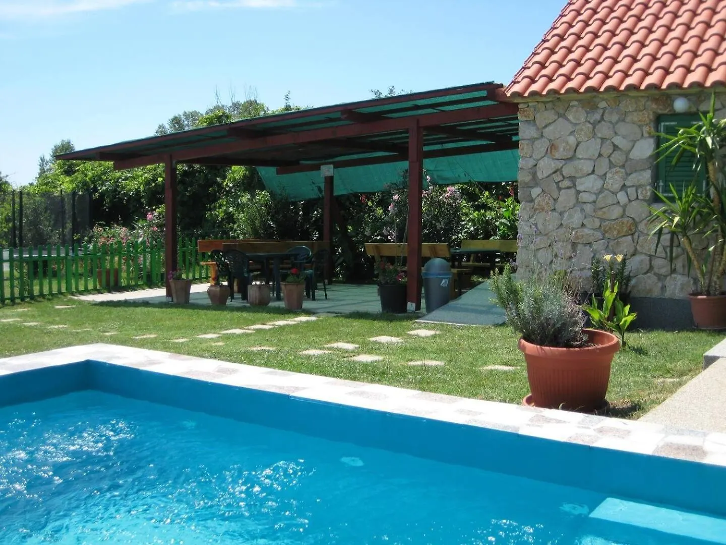 Family Friendly Apartments With A Swimming Pool Ljubac, Zadar - 21937 Razanac