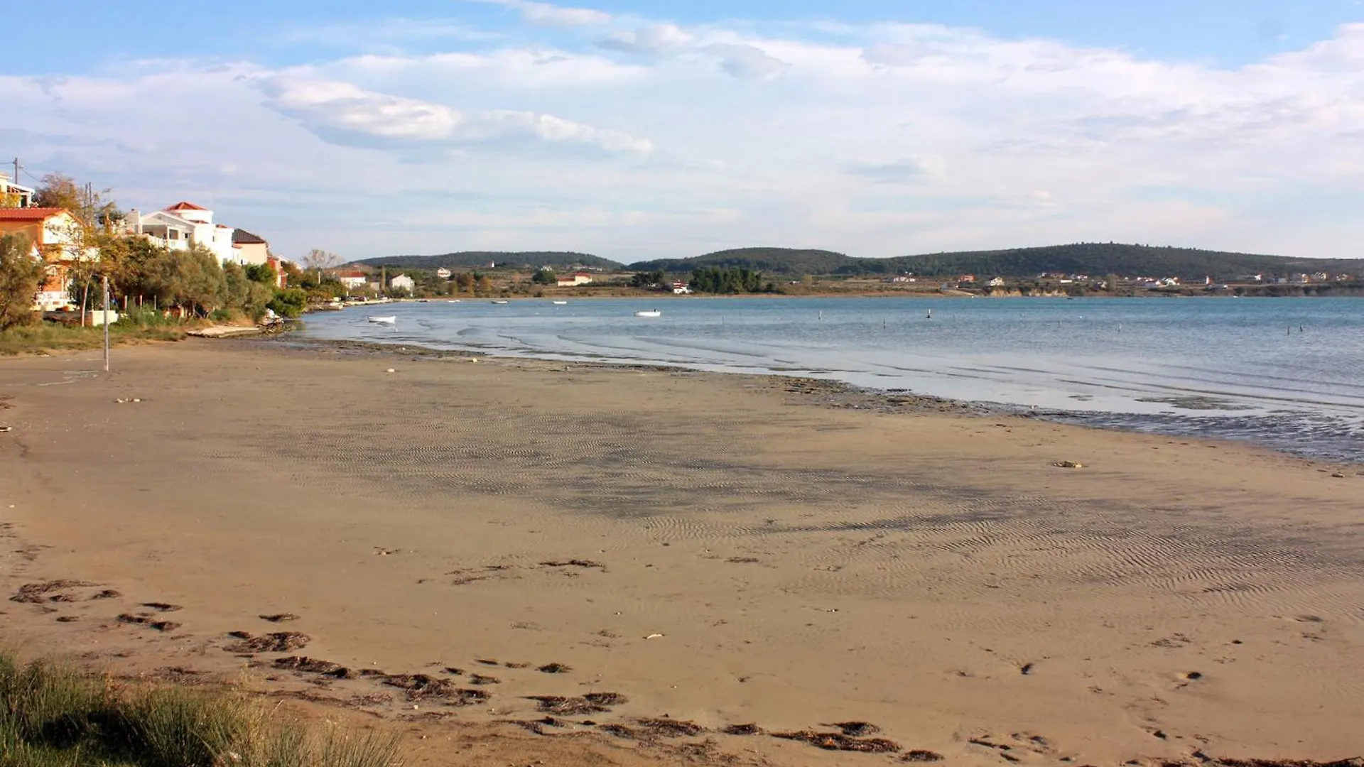 Family Friendly Apartments With A Swimming Pool Ljubac, Zadar - 21937 Razanac