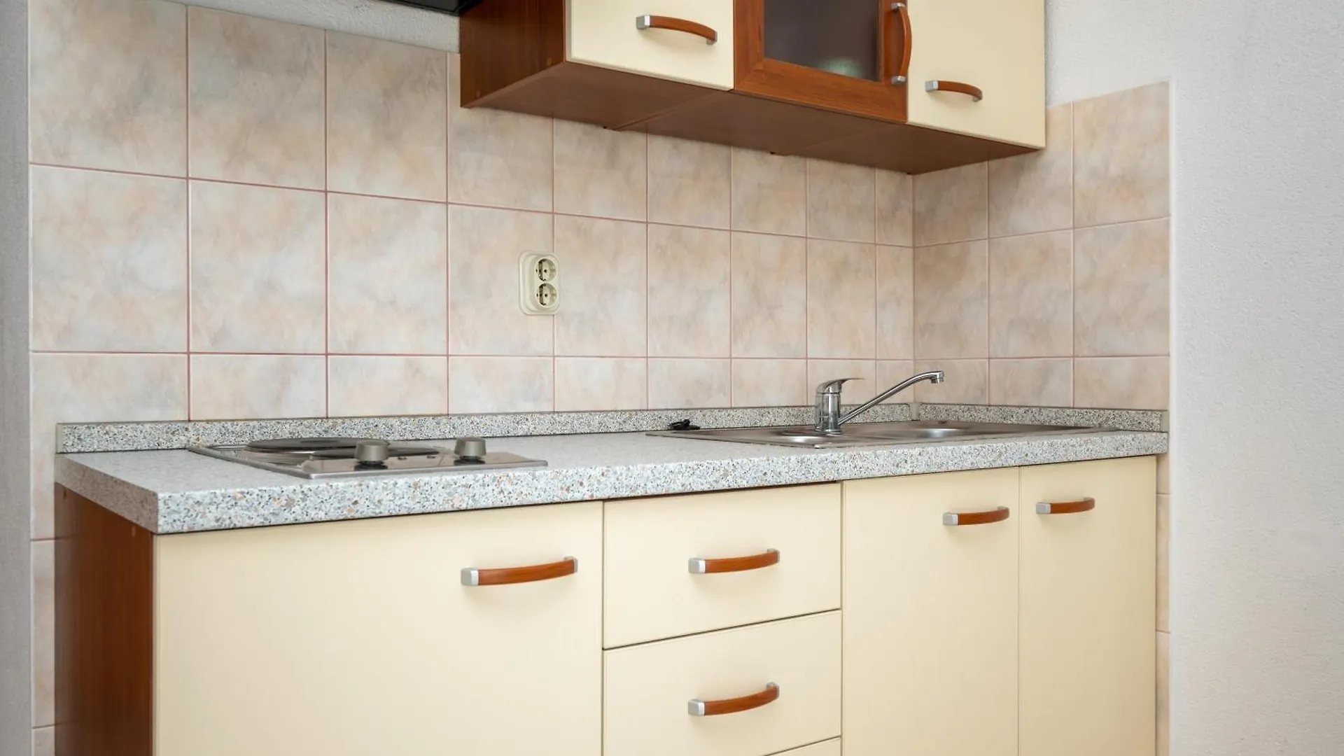 Family Friendly Apartments With A Swimming Pool Ljubac, Zadar - 21937 Razanac 0*,