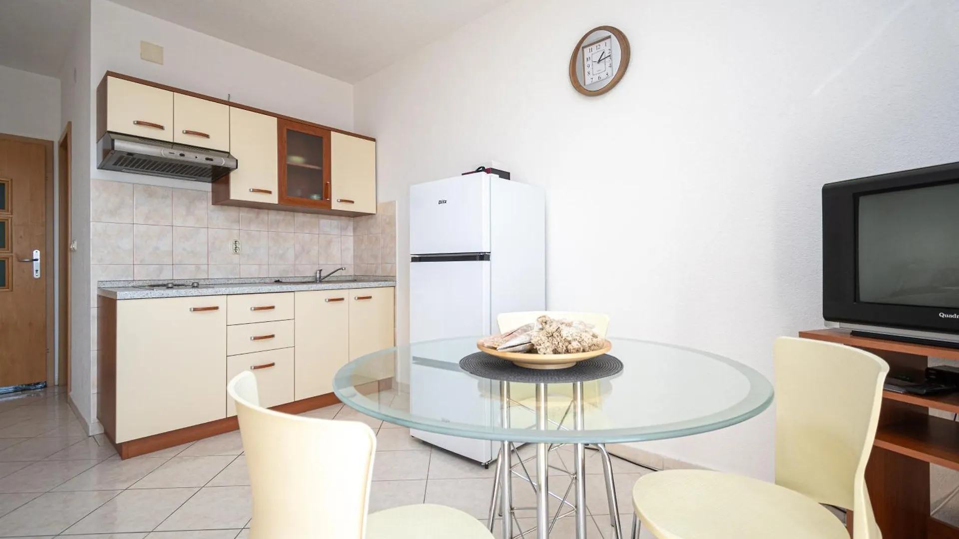 Family Friendly Apartments With A Swimming Pool Ljubac, Zadar - 21937 Razanac