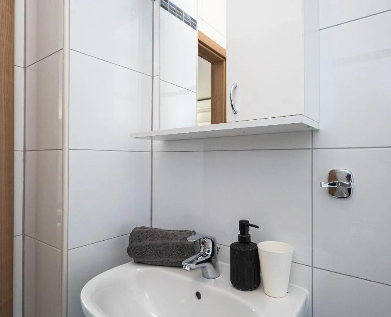 Family Friendly Apartments With A Swimming Pool Ljubac, Zadar - 21937 Razanac