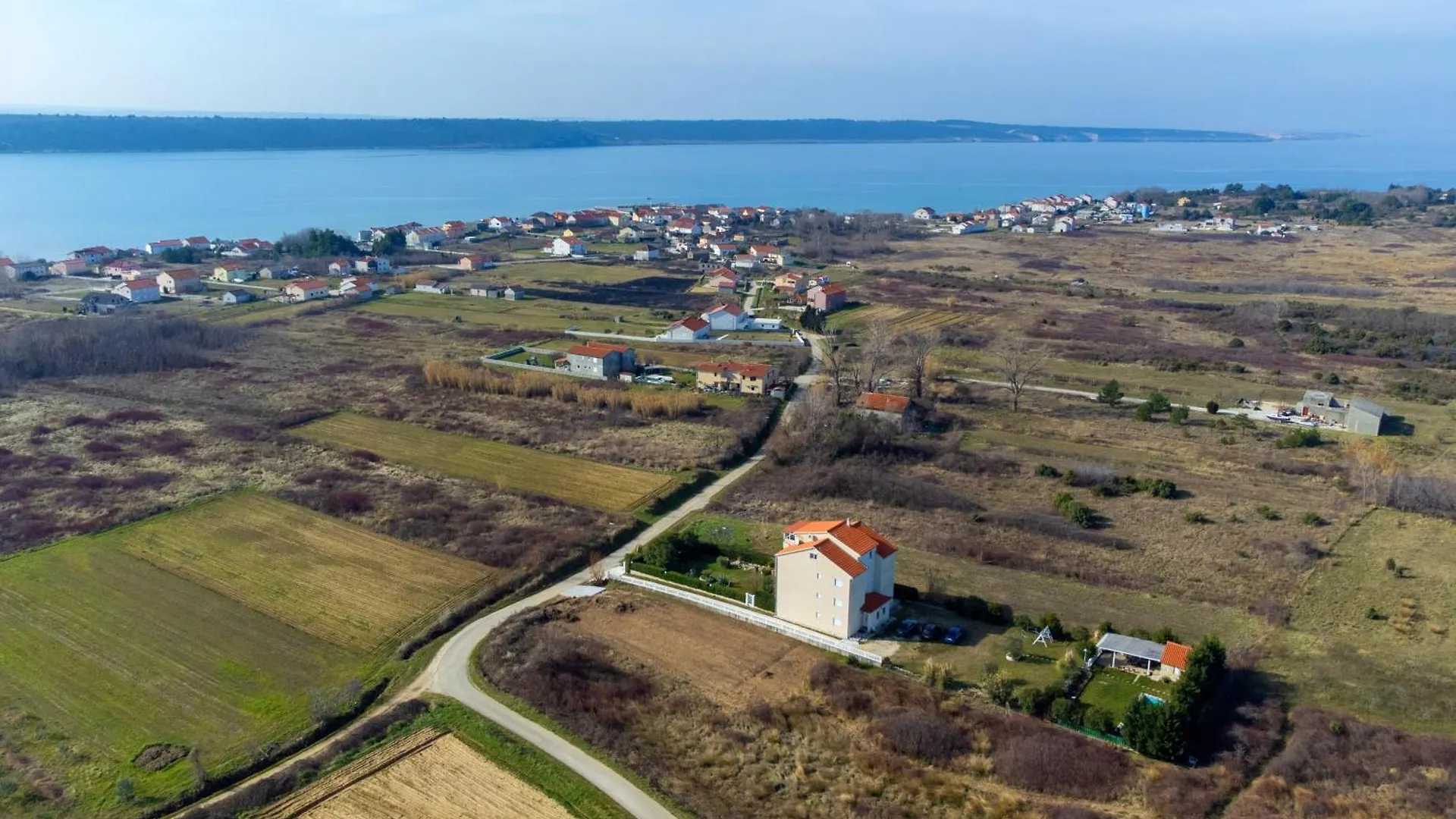 Family Friendly Apartments With A Swimming Pool Ljubac, Zadar - 21937 Razanac