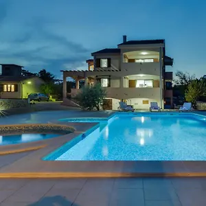  Villa Zlatni Dvori Zadarvillas